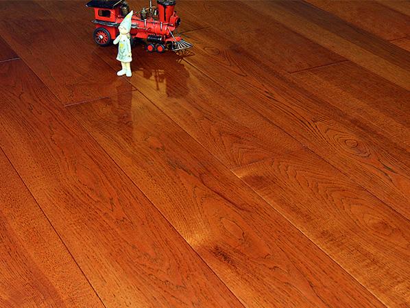 ɽ���Ҷ��ʵľ���ϵذ�