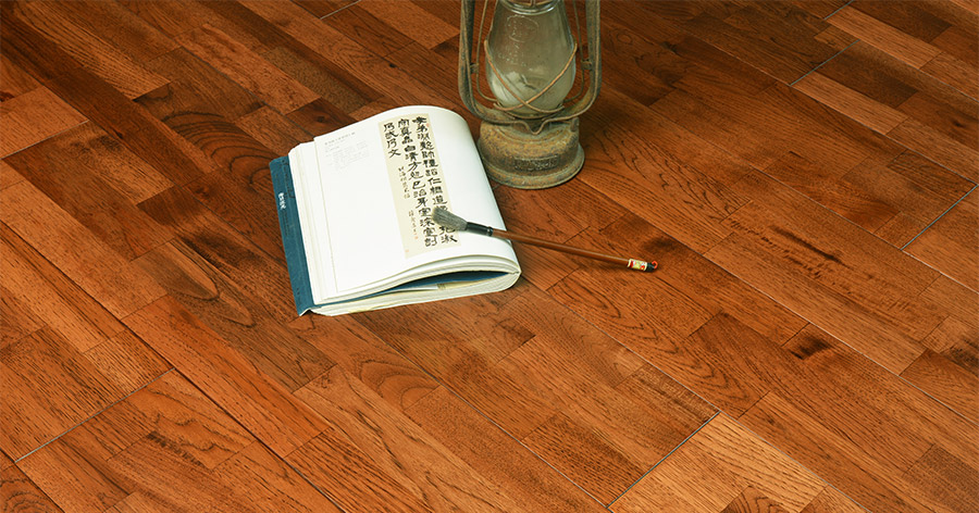 ɽ����ƴ����ɫ�¹�ʵľ�ذ�